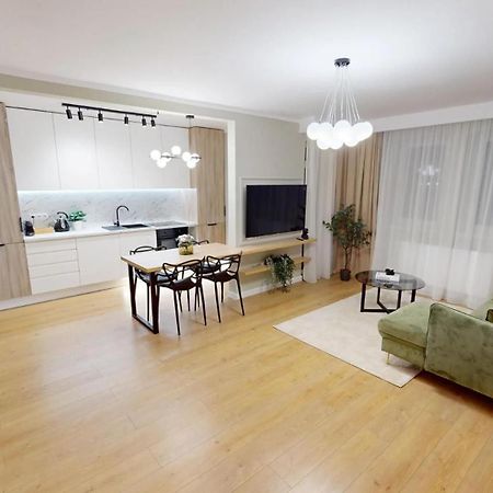 Cozy Apartment Vrt Sibiu Esterno foto